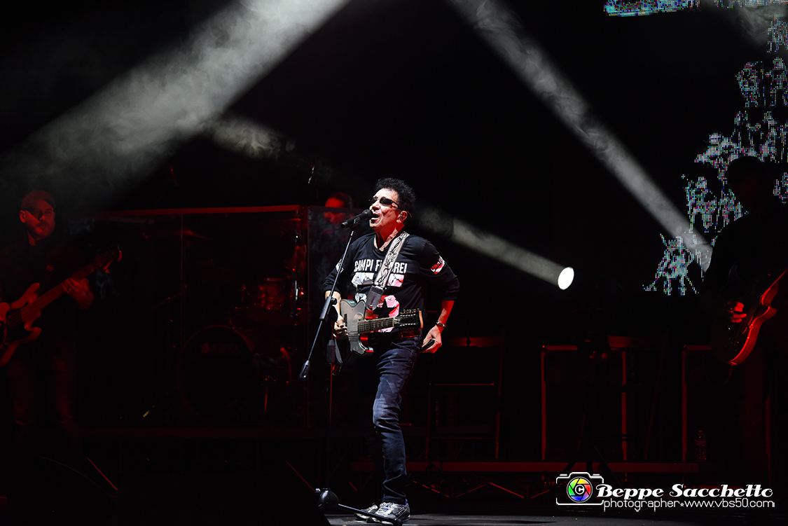 VBS_4051 - Concerto Edoardo Bennato - Peter Pan Rock 'n' Roll Tour.jpg